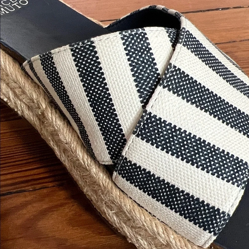Vince Camuto Striped Navy and Cream Classic Espadrille Platform Slides Size 8.5